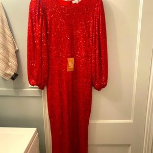 Ivy City Co. Lady in Red dress